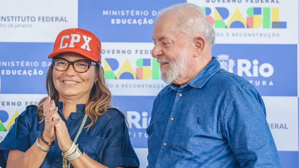 Lula causa polêmica em mensagem de aniversário do PT ao retirar nome de Marisa