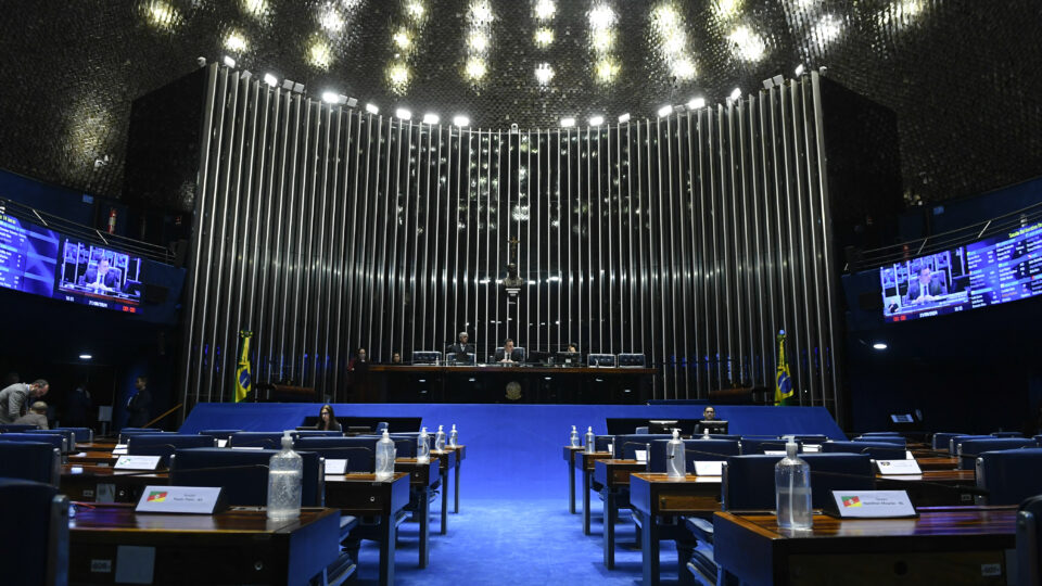 Cercada de controvérsias, reforma tributária recebeu mais de 1,2 mil emendas no Senado